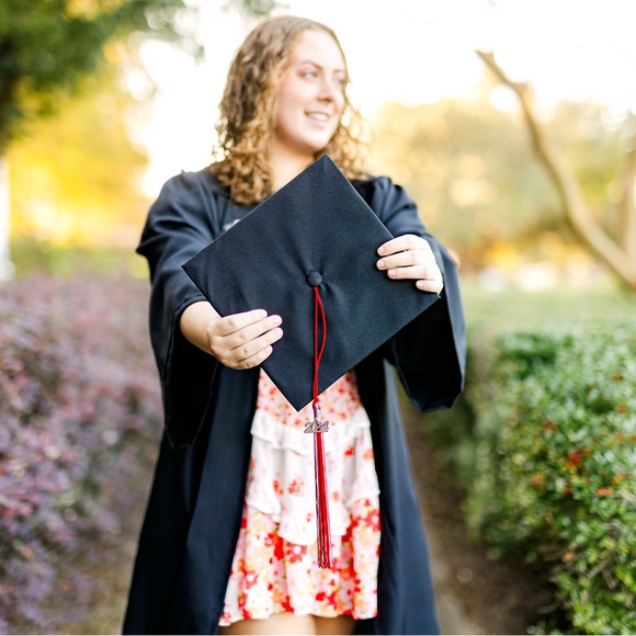 Meet your Posher, Emily - Picture 1 of 1